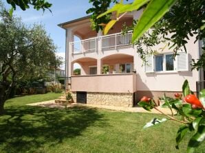 - Modern Two-Bedroom Apartment Impreza in Vabriga