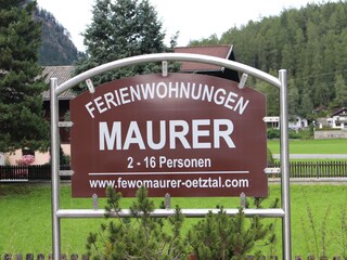 Schild Fewo-Maurer