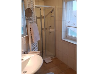 Zweites Badezimmer