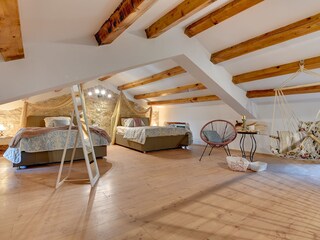 Twin bedroom
