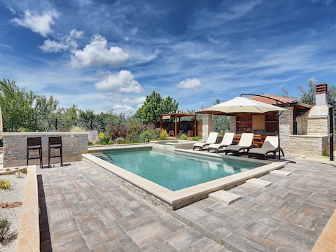 Villa Jela