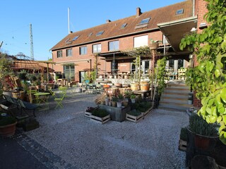 HOF68 Innenhofansicht früh am Morgen