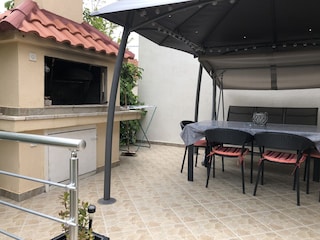 Terrasse  mit Grill