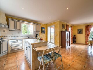 Villa Roquebrun Features 23