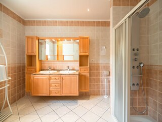 Villa Roquebrun Features 21