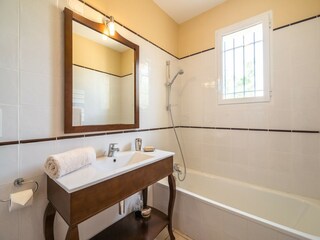 Villa Limoux Features 26
