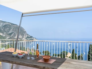 Vakantiehuis Eze Buitenaudio-opname 4