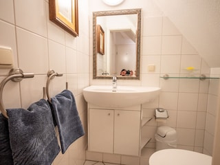 Direkt vom Schlafzimmer erreichbar: separates WC im Dac