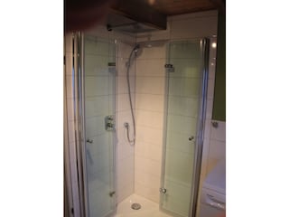 Regendusche mit ganz flacher Duschtasse ( 12/2018 neu)