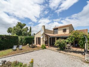 Villa a Beaufort con Piscina e Vista