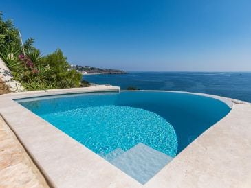 Villa Infinity