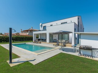 Villa Nova Vas Buitenaudio-opname 3