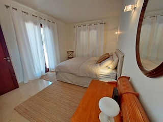 Schlafzimmer 1, EG, Ansicht 1