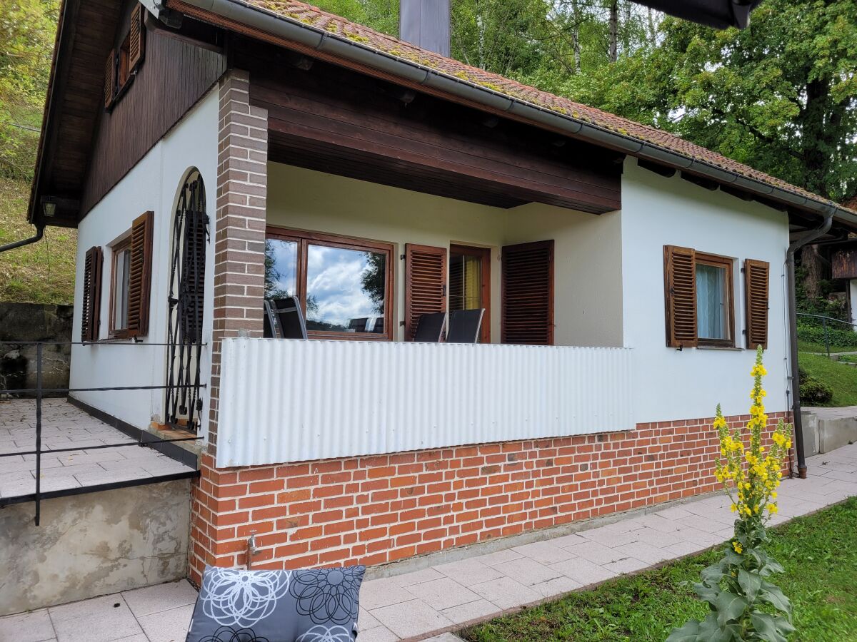 überdachter Balkon