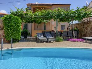 Villa Petroro with private Pool near Fazana - Peroj - image1