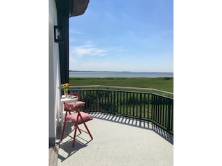Balkon mit Blick zum Bodden