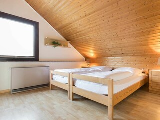 2. Schlafzimmer
