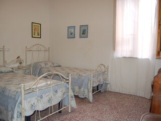 Schlafzimmer 2