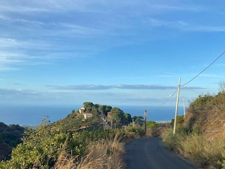 Strasse nach Villa Grimiti