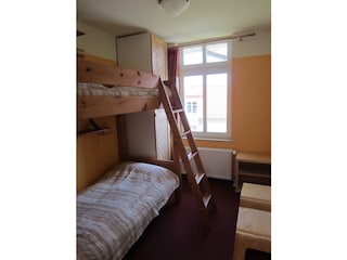 Zweites Schlafzimmer (Kinderzimmer)