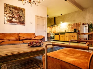 Gemütliche Lounge mit bequemen Sitzgelegenheiten