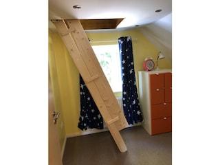 Der Aufstieg vom gelben Zimmer aus zu den Schlafkojen