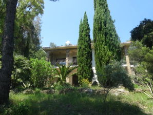 Holiday apartment Carina 2