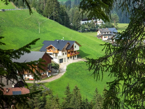 LÃ¼ch dl Cajer - Holiday apartment "Gran crÃ«p"