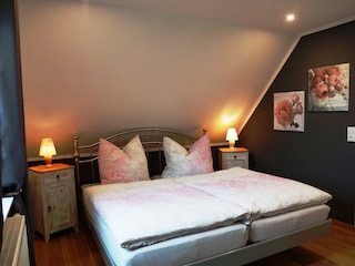 1. Schlafzimmer oben