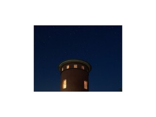 Wasserturm bei Nacht