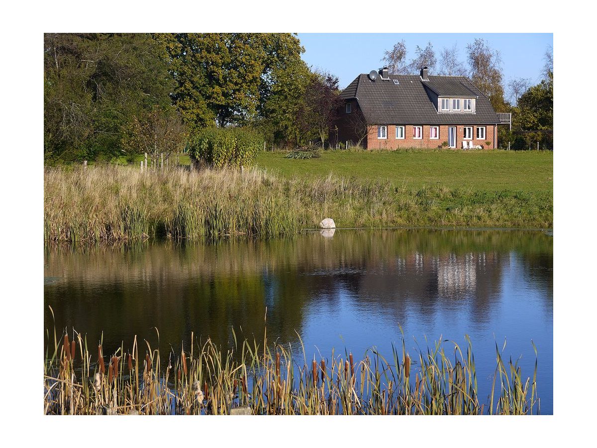 Alte Post mit Blick zum Teich.