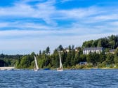 Einzigartige Lage mit Seglerhafen vor dem Haus