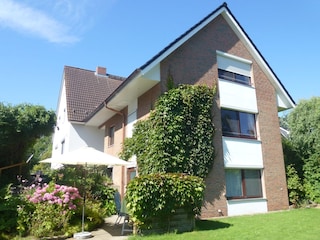 Hausansicht vom Garten