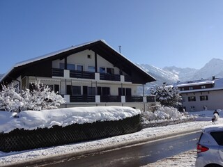 Dachgeschoss rechts mit Rubi-/Nebelhorn im Hintergrund