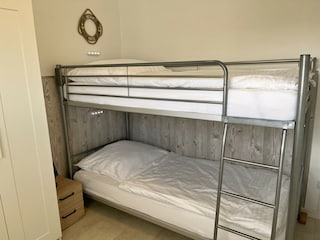 Mit Etagenbett
