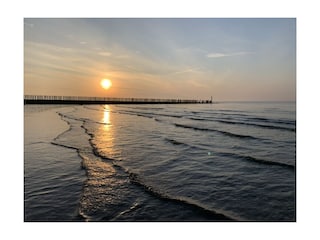 Sonnenuntergang am Strand von Breskens