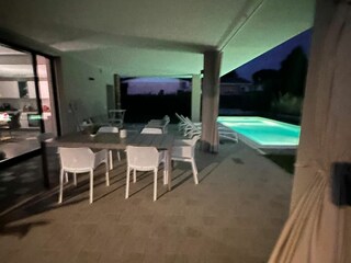 Terrasse mit Pool