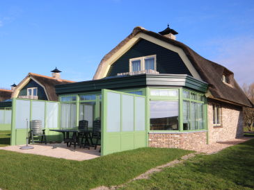 Villa De Witte Hoek mit Wintergarten Texel