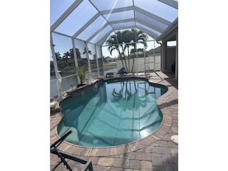 Pool Blick