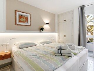 Schlafzimmer 1  Doppelbett  180x200