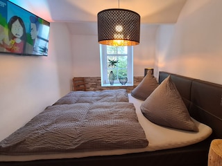 Schlafzimmer 2 mit TV