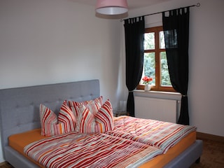 Schlafzimmer 2