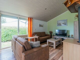 Die komfortable Sitzecke mit SAT-TV