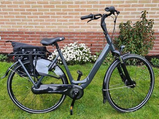 Eins von vier Gazelle-Fahrrädern