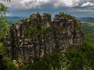 Schrammsteine an der Bastei, nur 3km entfernt!