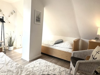 2. Schlafzimmer im offenen Dachgeschoss