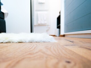 Hochwertige Materialien - Echt-Holz Böden
