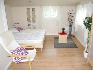 Schlafzimmer 1 mit Doppelbett