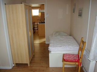 Schlafzimmer 2 mit Doppelbett und 1 Enkel bett