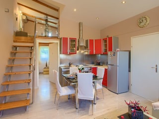 Villa Michelle with pool in Šišan - wiibuk.com